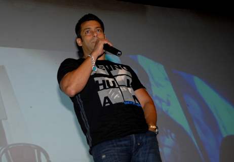 Salman Khan joined the celebrations & presents a momento to Dr.O P Kapoor