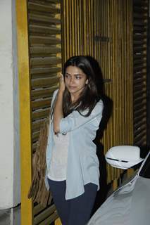 Deepika Padukone watch 'Gangs Of Wasseypur 2'