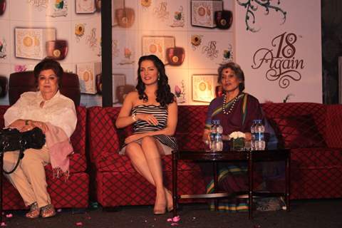 Celina Jaitly Unveils 18 Again Gel