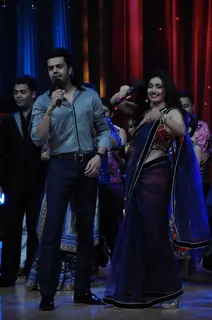 Manish Paul and Ragini Khanna on the sets of Jhalak Dikhhla Jaa