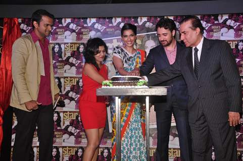 Bollywood actors Imran Khan and Sonam Kapoor launch Starweek India's Most Stylish Issue at Vie Lounge. .