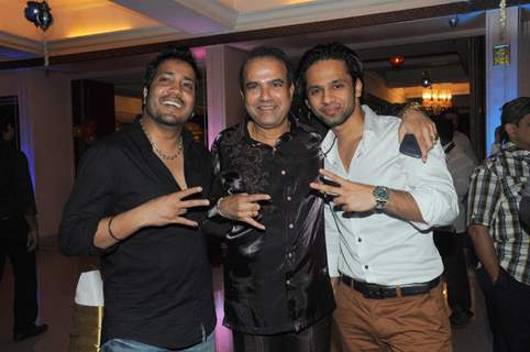 Mika Singh at  Suresh Wadkar's Birthday Bash