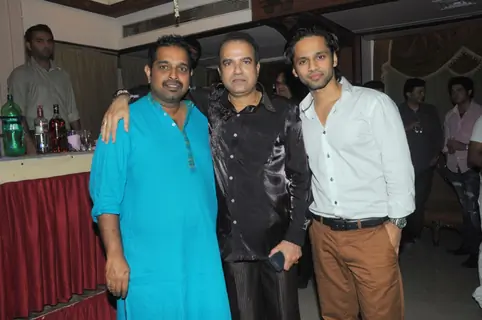 Shankar Mahadevan at Suresh Wadkar's Birthday Bash