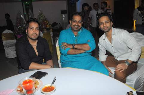 Shankar Mahadevan and Mika Singh at Suresh Wadkar's Birthday Bash