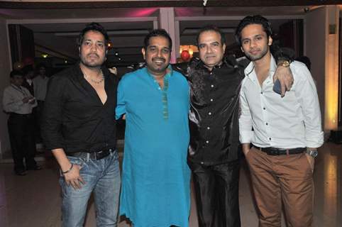 Mika Singh and Shankar Mahadevan at Suresh Wadkar's Birthday Bash