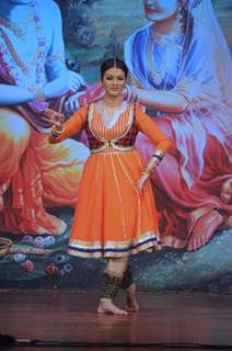 Prachi Shah performs for the opening of Lord Krishna Festival