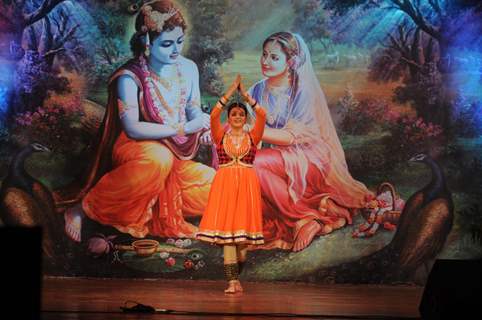 Prachi Shah performs for the opening of Lord Krishna Festival