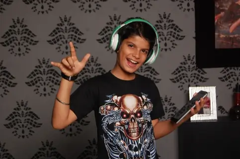 Anmol Jyotir in Parichay Nayee Zindagi Kay Sapno Ka