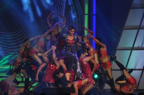 Kareena Kapoor at Credai Real Estate Awards 2012