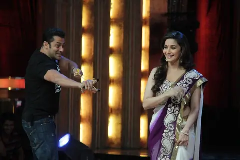 Salman Khan and Madhuri Dixit on the sets of Jhalak Dikhhla Jaa