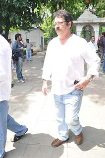 Cremation ceremony of the late Bollywood cinematographer Ashok Mehta