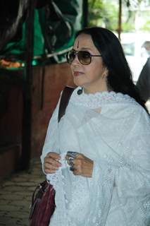 Ila Arun at Condolence Meeting of cinematographer Ashok Mehta