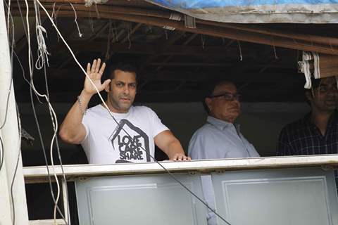 Salman Khan with father Salim Khan on Eid