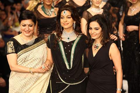 Kays Jewels presented timeless elegance at the IIJW 2012