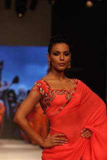 Gitanjali Gems show on Day 4 of IIJW 2012