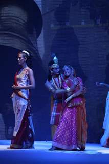 Gitanjali Gems show on Day 4 of IIJW 2012