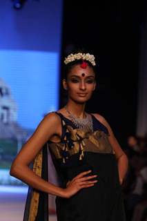 Gitanjali Gems show on Day 4 of IIJW 2012