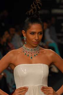 KGK Entice show on Day 4 of IIJW 2012