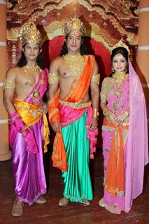Neil Bhatt, Gagan Malik and Neha Sargam as Lakshman, Ram and Sita on Zee TV's Ramayan