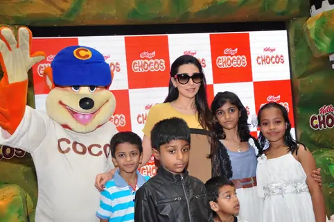 Brand ambassador of Kellogg's Chocos, Karisma Kapoor at the launch of 'Augmented Reality Game' in Oberoi Mall, Mumbai