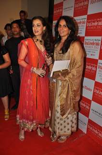 Dia Mirza and Anita Dongre at Gemfields' & Rio Tinto's Retail Jeweller India Awards 2012