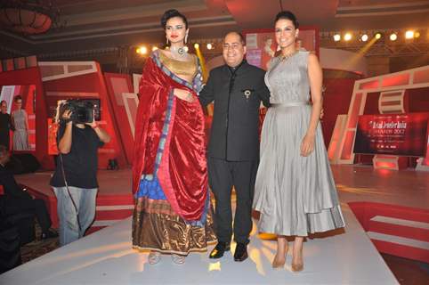 Neha Dhupia at Gemfields' & Rio Tinto's Retail Jeweller India Awards 2012