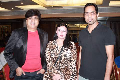 Mukesh Tyagi, Anupama Shukla and Vishwajeet Pradhan at music launch of marathi movie The Strugglers