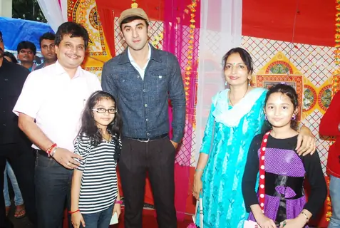 Asit Modi and family with Ranbir Kapoor on location of Taarak Mehta Ka Ooltah Chashmah