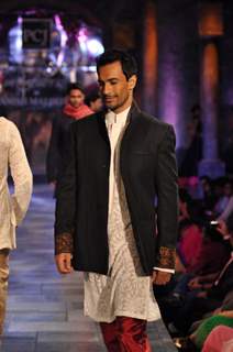 Celebs at Mijjwan Sonnets in Fabric Fashion Show