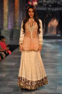 Malaika Arora Khan at Mijjwan Sonnets in Fabric Fashion Show