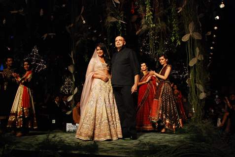 Aamby Valley India Bridal Fashion Week 2012