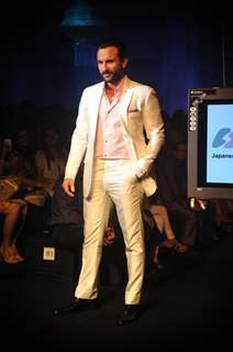 Saif Ali Khan at Aamby Valley India Bridal Fashion Week 2012