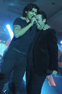 Sonu Nigam and Adnan Sami at Le Club Musique hosts Adnan Sami Concert