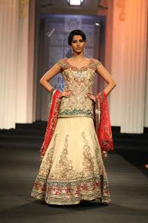 Models walks the ramp for Anjalee and Arjun Kapoor at Bridal Fashion Week