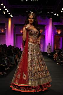 Bipasha Basu walks the ramp for Anjalee and Arjun Kapoor at Bridal Fashion Week