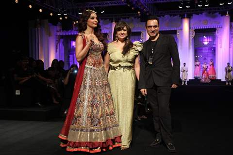 Bipasha Basu walks the ramp for Anjalee and Arjun Kapoor at Bridal Fashion Week