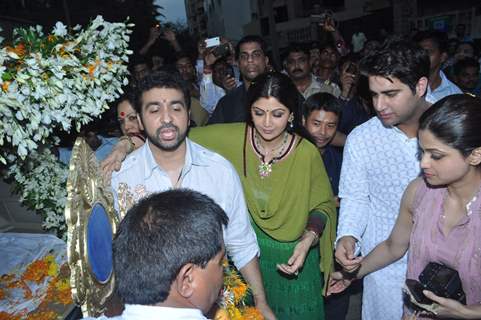 Raj Kundra and Shilpa Shetty at Shilpa Shetty's Ganpati Visarjan