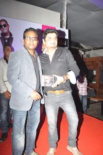 Bollywood singer and composer Neeraj Shridhar during the launch of his debate music album LADY at ky Lounge in Juhu in Mumbai.