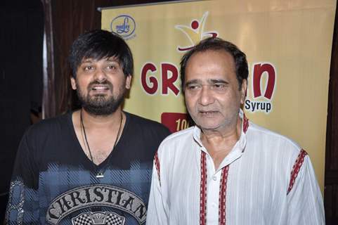 Tusshar Kapoor at Sarosh Sami live music concert at Club Millennium in Mumbai.