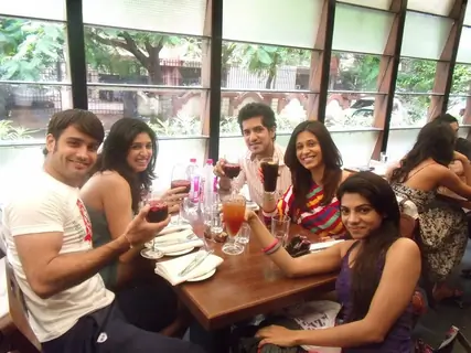 Vivian, Vahhbiz, Kishwer, Tanvi and Suyash