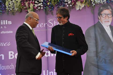 Amitabh Bachchan Launch Mobile Diabetes Van by Seven Hill Hospital