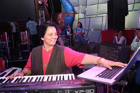 Falguni Pathak grand rehearsal for upcoming Navratri Festival