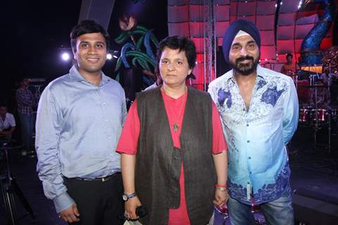 Falguni Pathak grand rehearsal for upcoming Navratri Festival