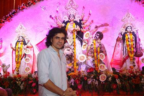 Imtiaz Ali at North Bombay Sarbojanin Durga Puja 2012 in Juhu, Mumbai.