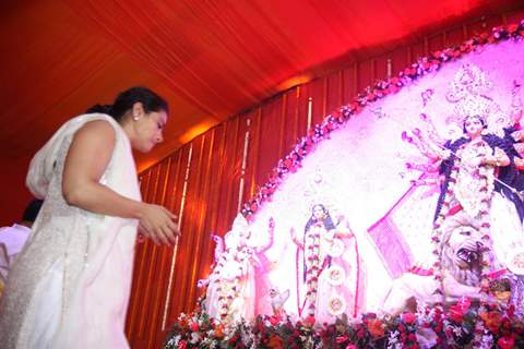 Kajol at North Bombay Sarbojanin Durga Puja Pandal at Hotel Tulip Star in Juhu, Mumbai on Saturday, Oct 20 2012.