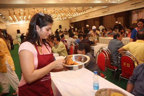 Tanisha Mukherjee visit North Bombay's Sarbojanin Durga Puja - Day 2