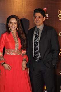 Madhuri Dixit with husband Dr. Sriram Nene at Peoples Choice Awards 2012