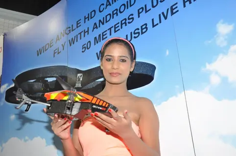Poonam Pandey at Stuff Gadjet show to promote Flippertech