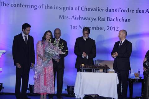 Aishwarya Rai Bachchan to be honoured with French civilian award on her Birthday