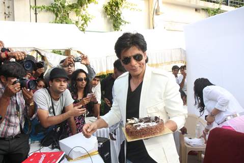 Shah Rukh Khan celebrates his 47th. Birthday with media